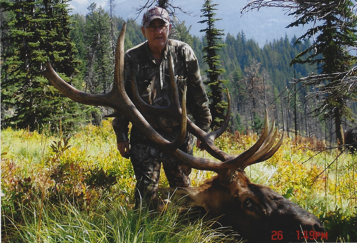 Trophy Idaho Elk Hunts - Ready Outfitters